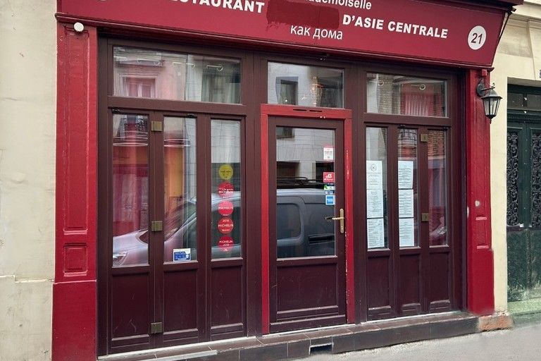 CHEZ MADEMOISELLE